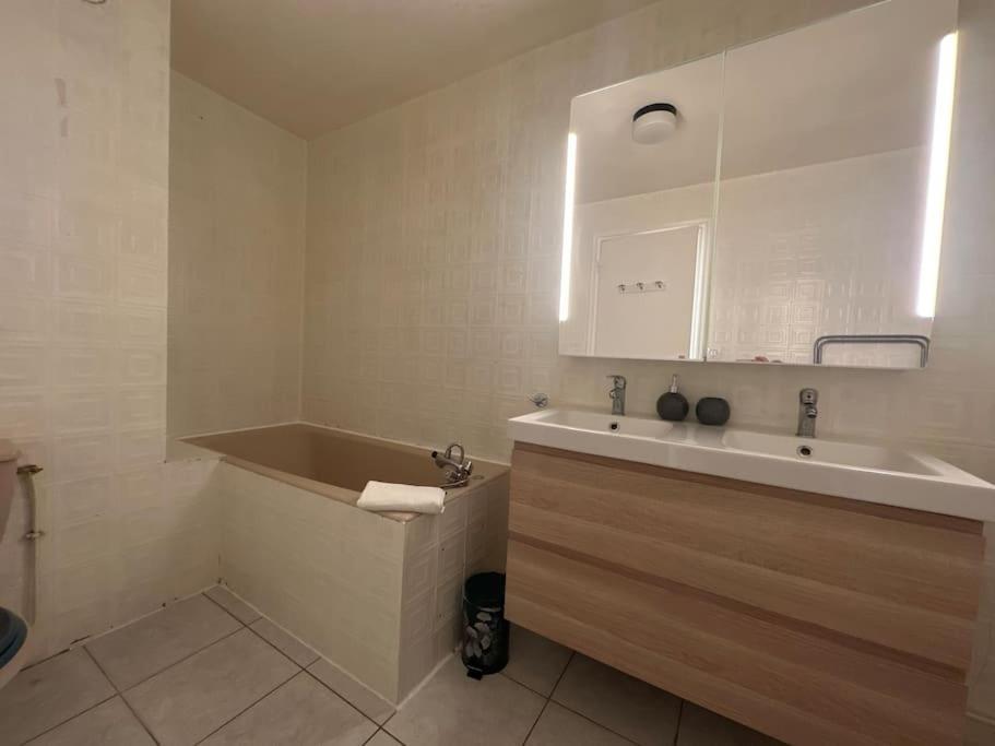 Drouet D'Erlon Duplex Spacieux, Terrasse Au Centre 랭스 외부 사진